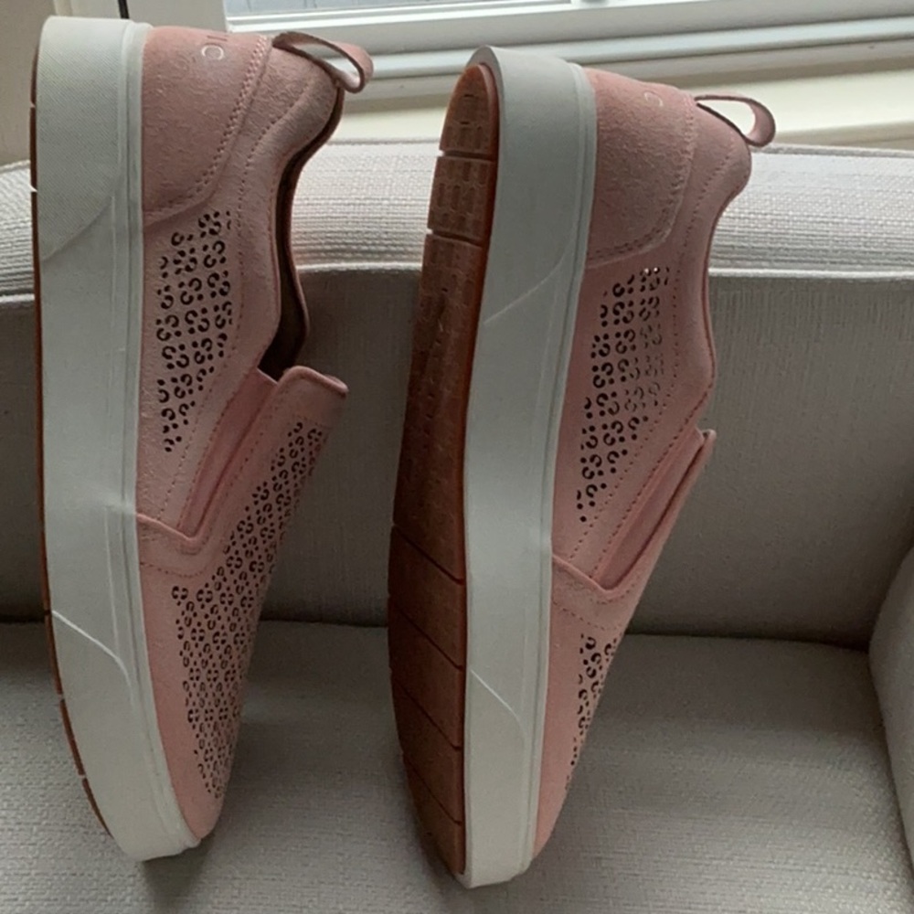 VIONIC KIMMIE PERF SLIP ON SNEAKERS WOMEN'S SZ 9 SHOES - Picture 2 of 8